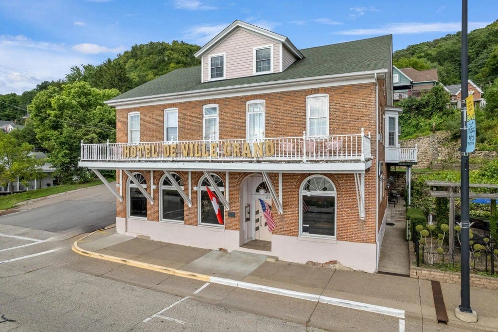 215 N Main Street Alma Wi 1